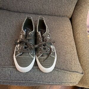 Malibu Olive Green Kids Sneakers